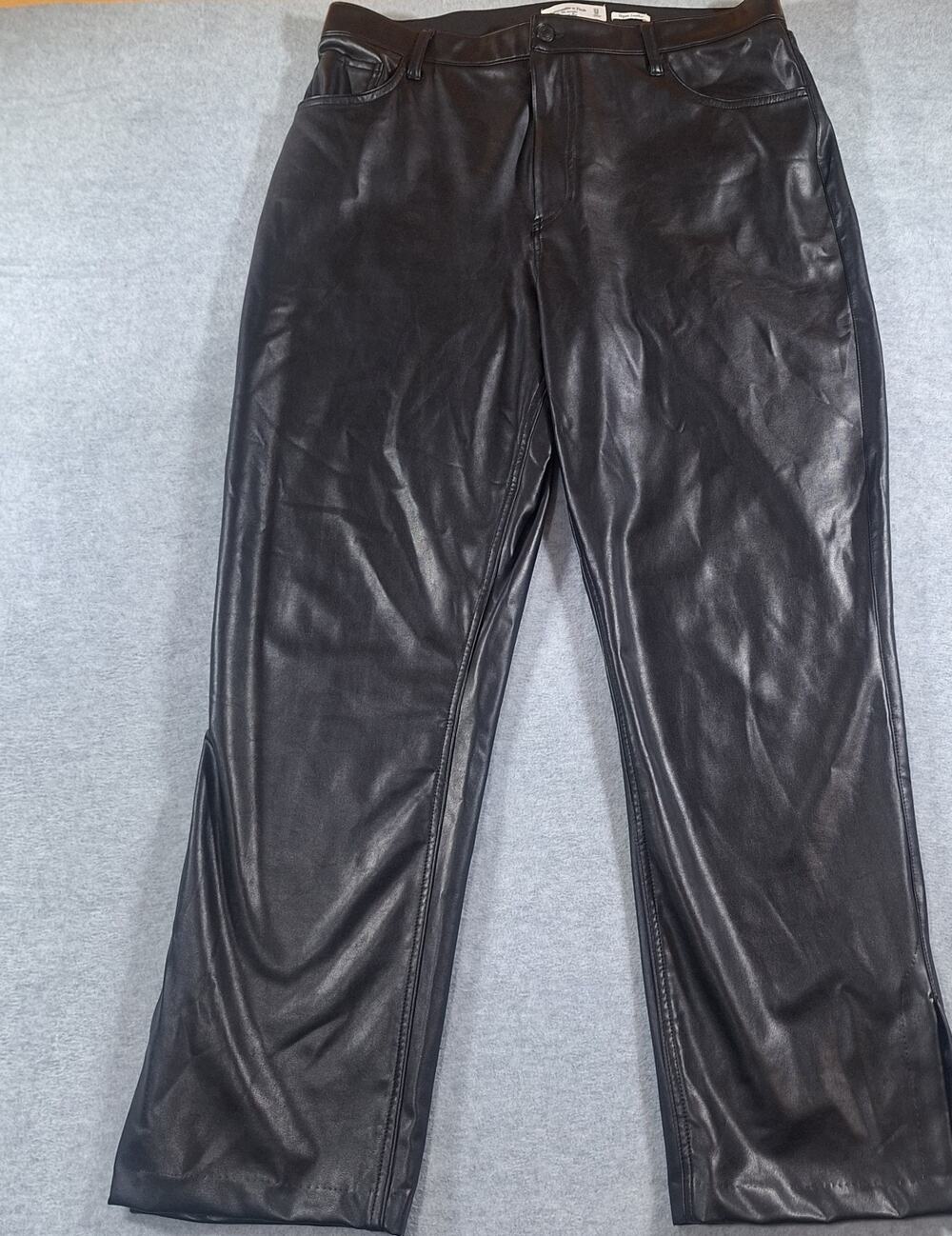Abercrombie Curve Love 90s Straight Vegan Leather Pants Black 33 16 Short
